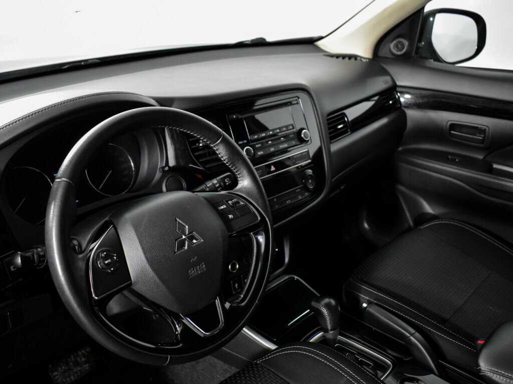 Купить Mitsubishi Outlander с пробегом. Фото: #6