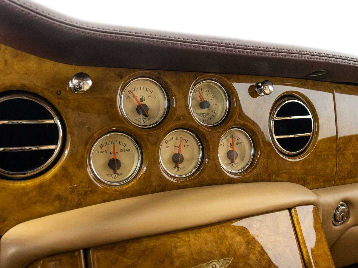 Купить Bentley Arnage с пробегом. Фото: #17