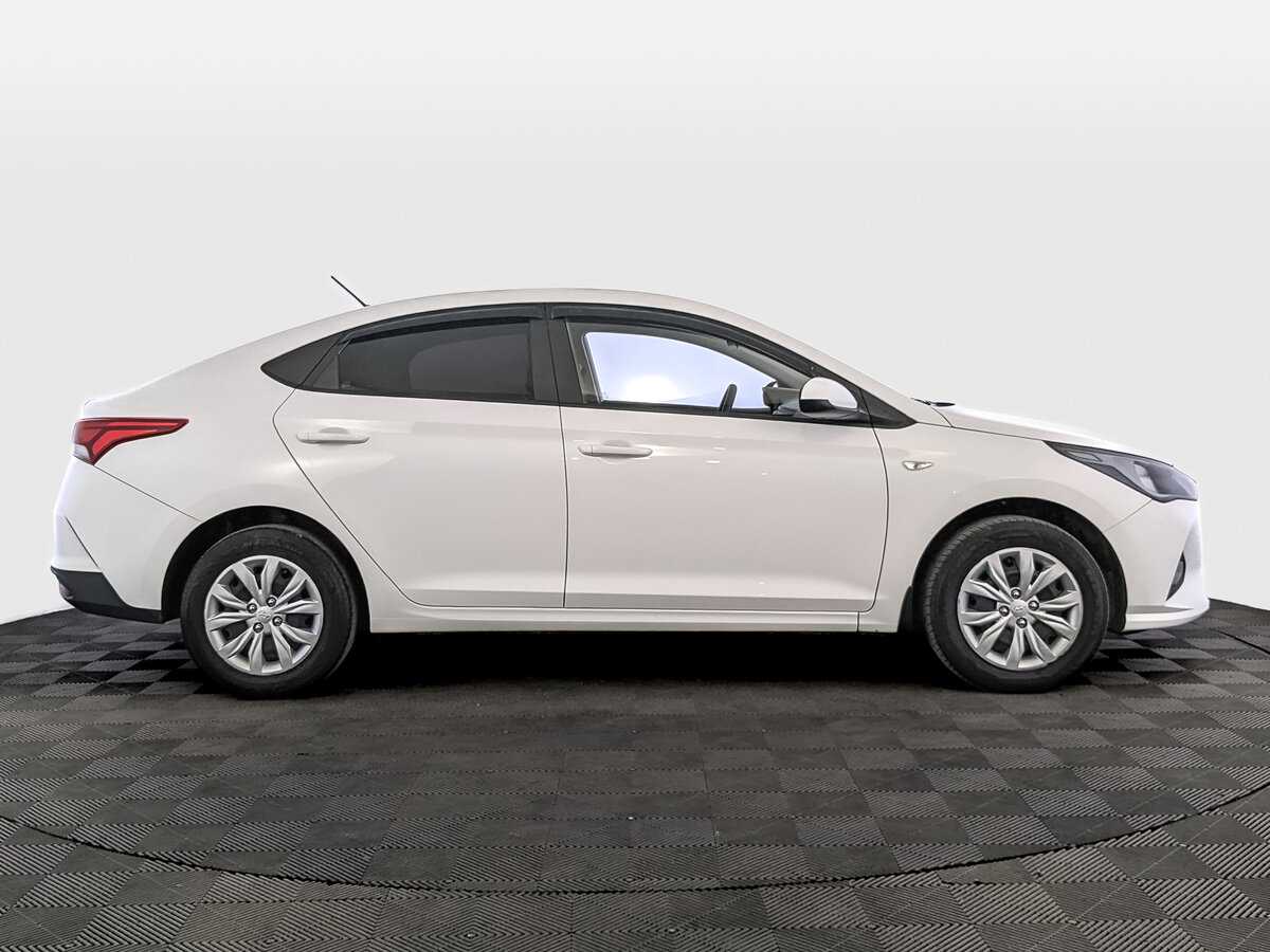 Купить Hyundai Solaris с пробегом. Фото: #3