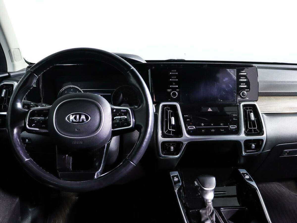 Купить Kia Sorento с пробегом. Фото: #10