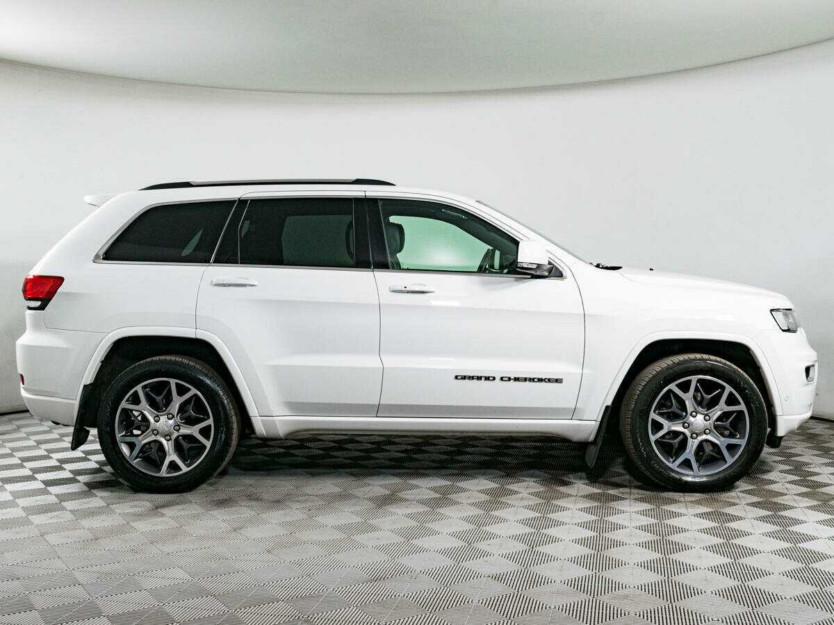 Купить Jeep Grand Cherokee с пробегом. Фото: #3