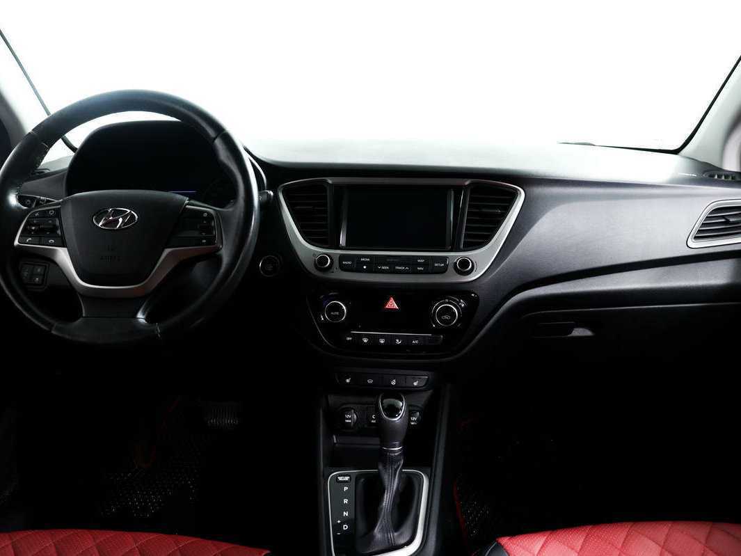 Купить Hyundai Solaris с пробегом. Фото: #10