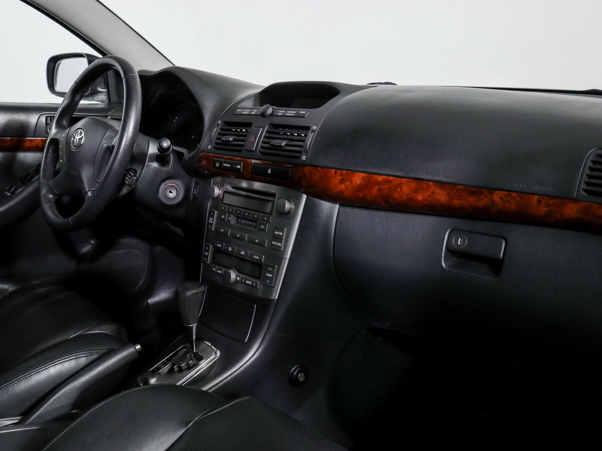 Купить Toyota Avensis с пробегом. Фото: #6