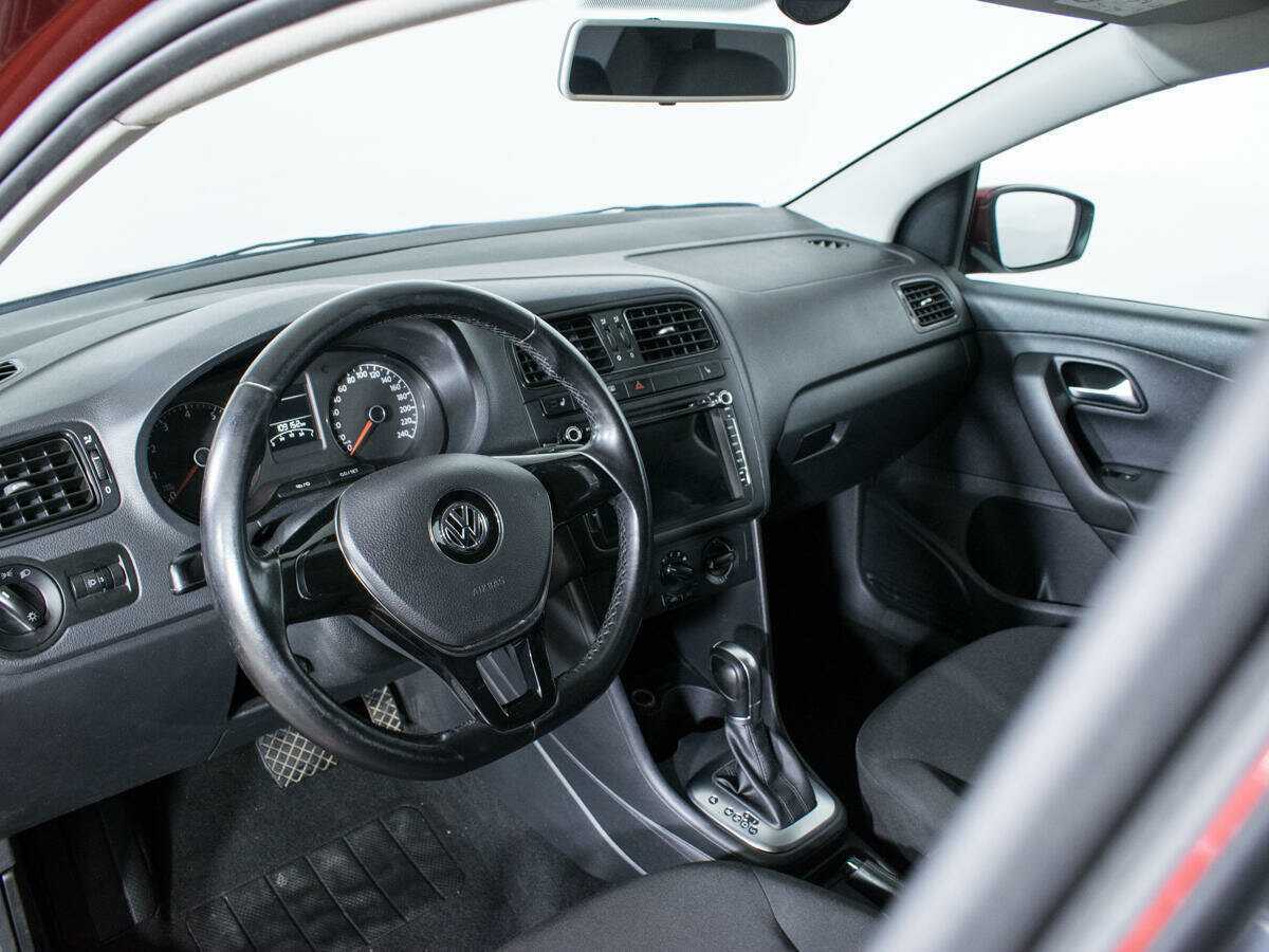 Купить Volkswagen Polo с пробегом. Фото: #12