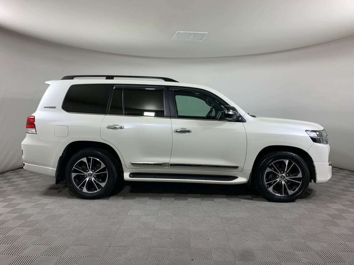 Купить Toyota Land Cruiser с пробегом. Фото: #3