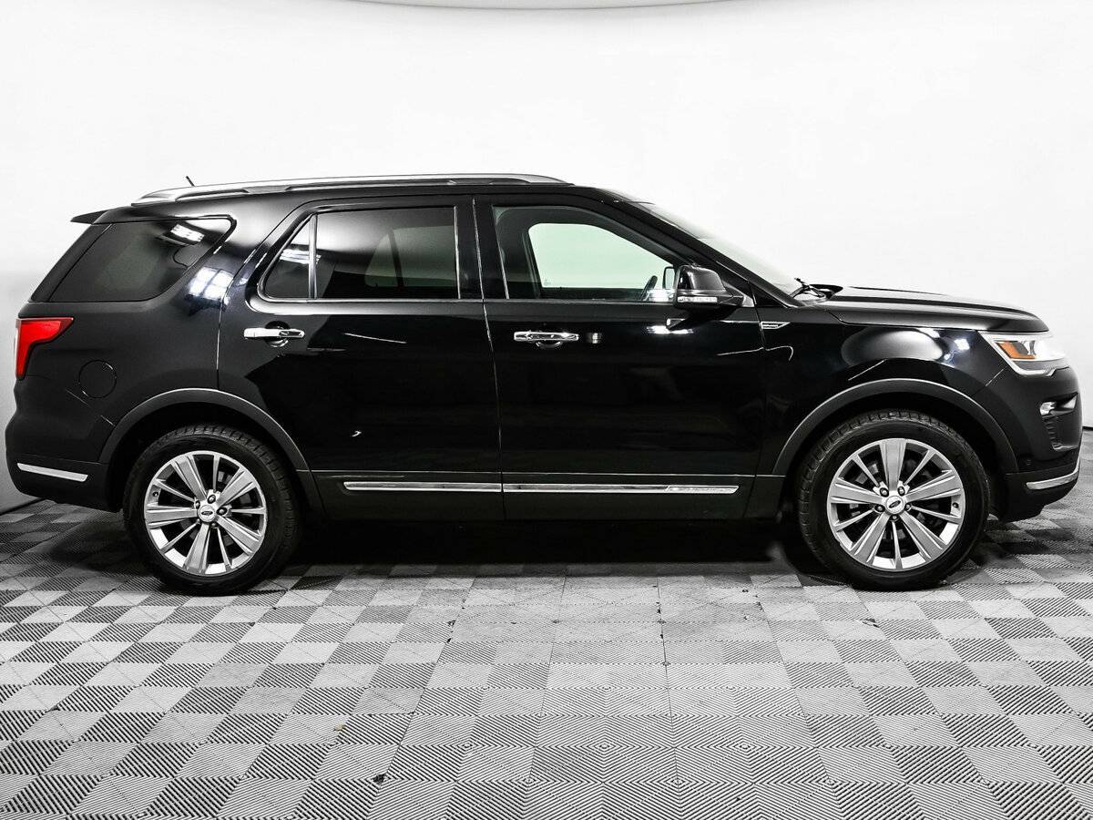 Купить Ford Explorer с пробегом. Фото: #3