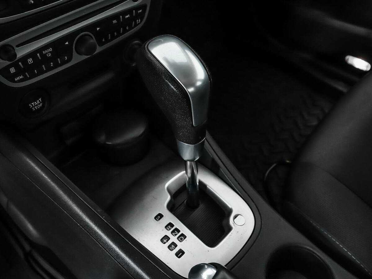 Купить Renault Fluence с пробегом. Фото: #9