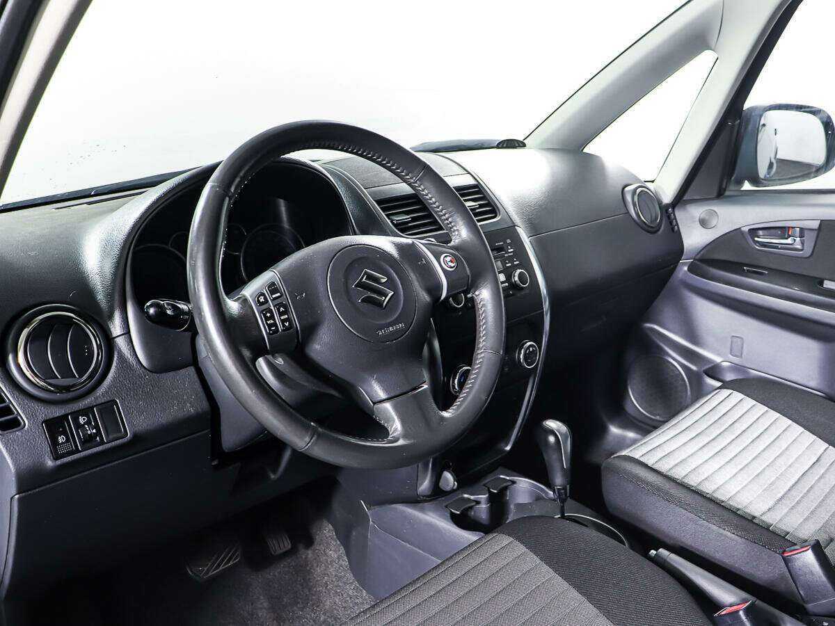 Купить Suzuki SX4 с пробегом. Фото: #12