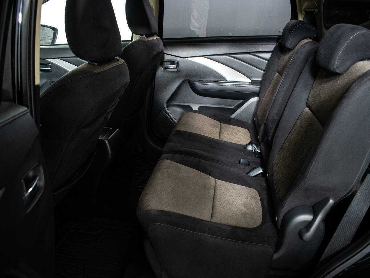 Купить Mitsubishi Xpander с пробегом. Фото: #9