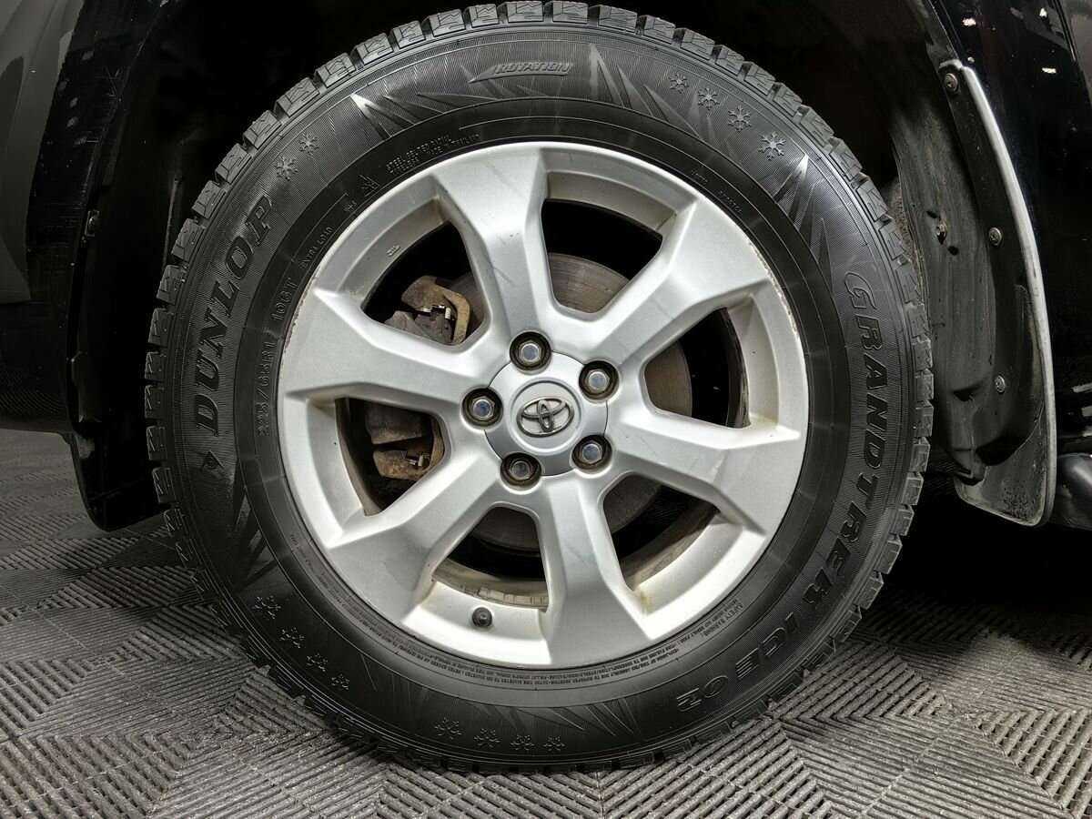 Купить Toyota RAV4 с пробегом. Фото: #8