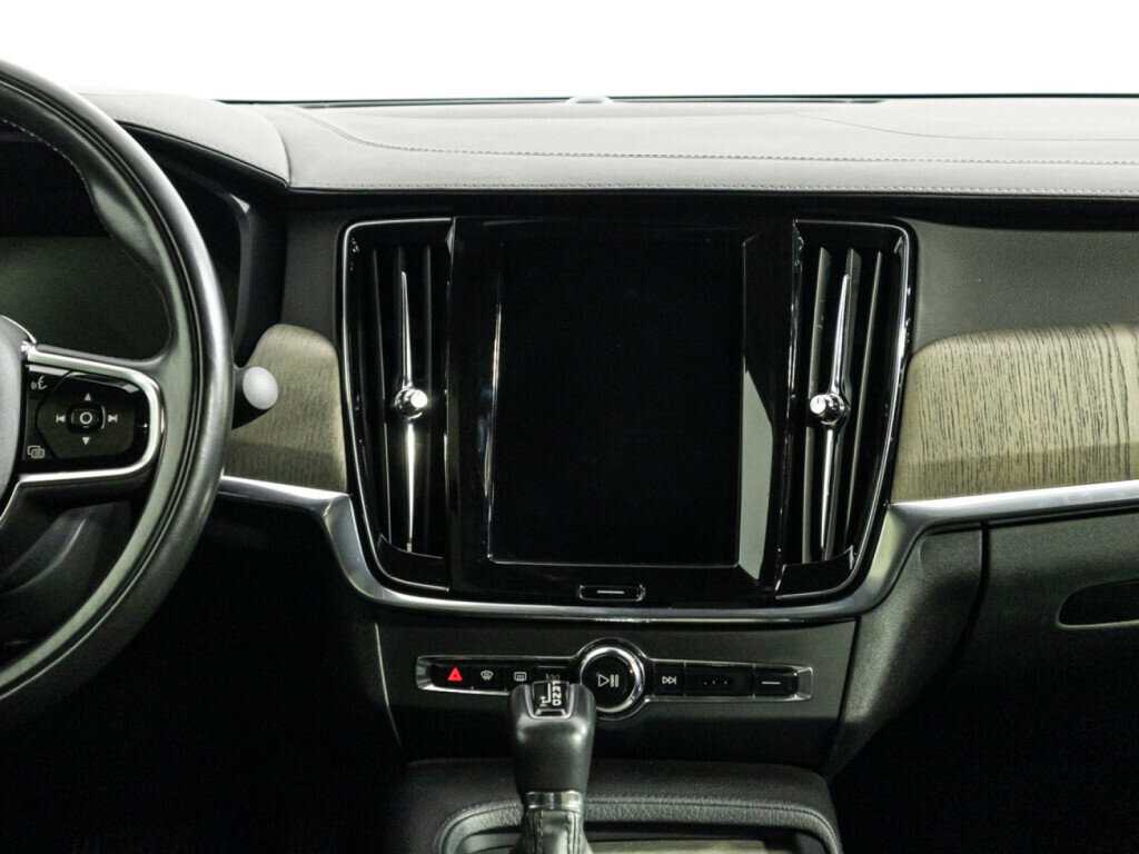 Купить Volvo S90 с пробегом. Фото: #13