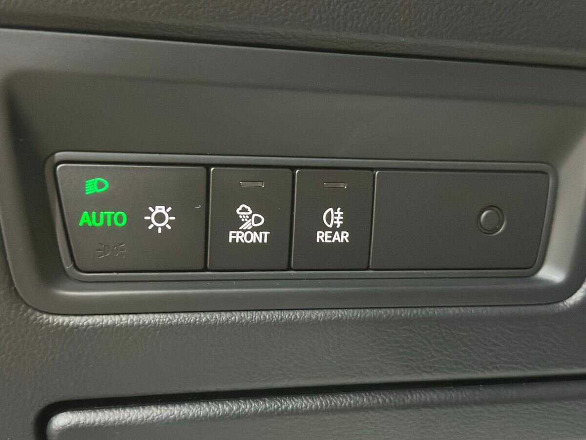 Купить Volkswagen Touareg с пробегом. Фото: #18