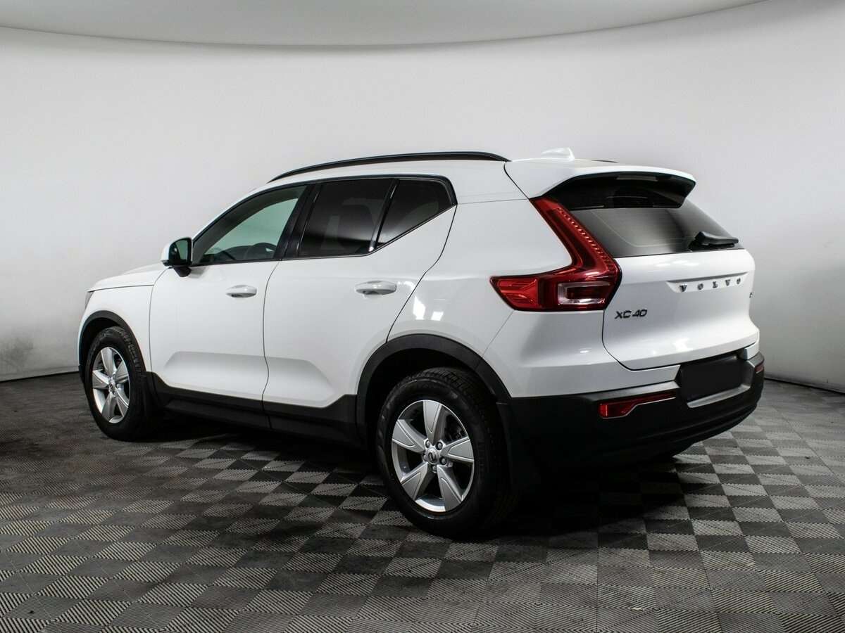 Купить Volvo XC40 с пробегом. Фото: #3