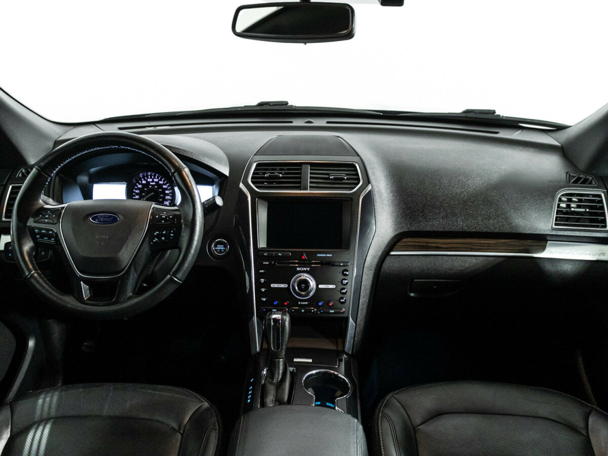 Купить Ford Explorer с пробегом. Фото: #10