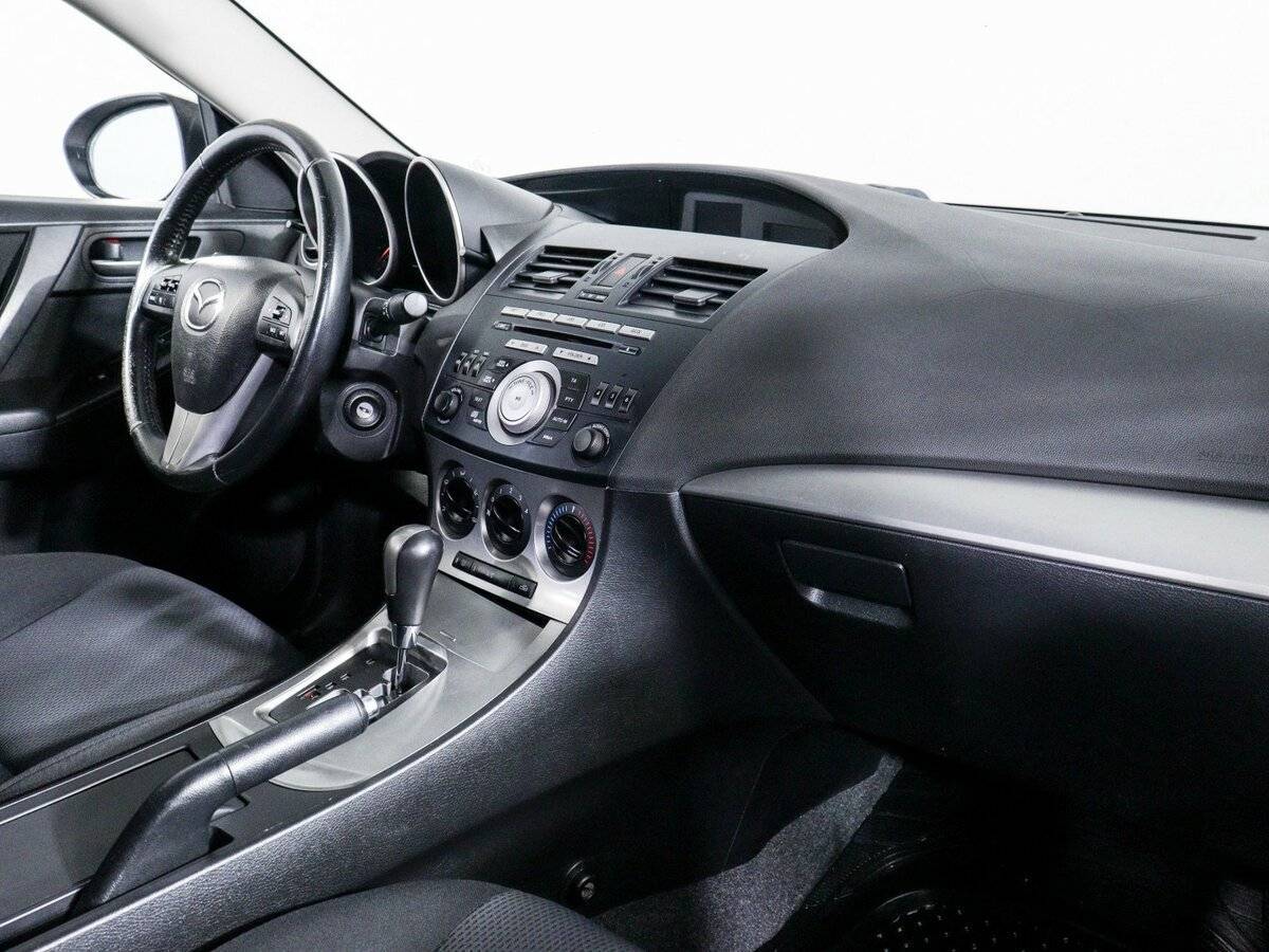 Купить Mazda 3 с пробегом. Фото: #8
