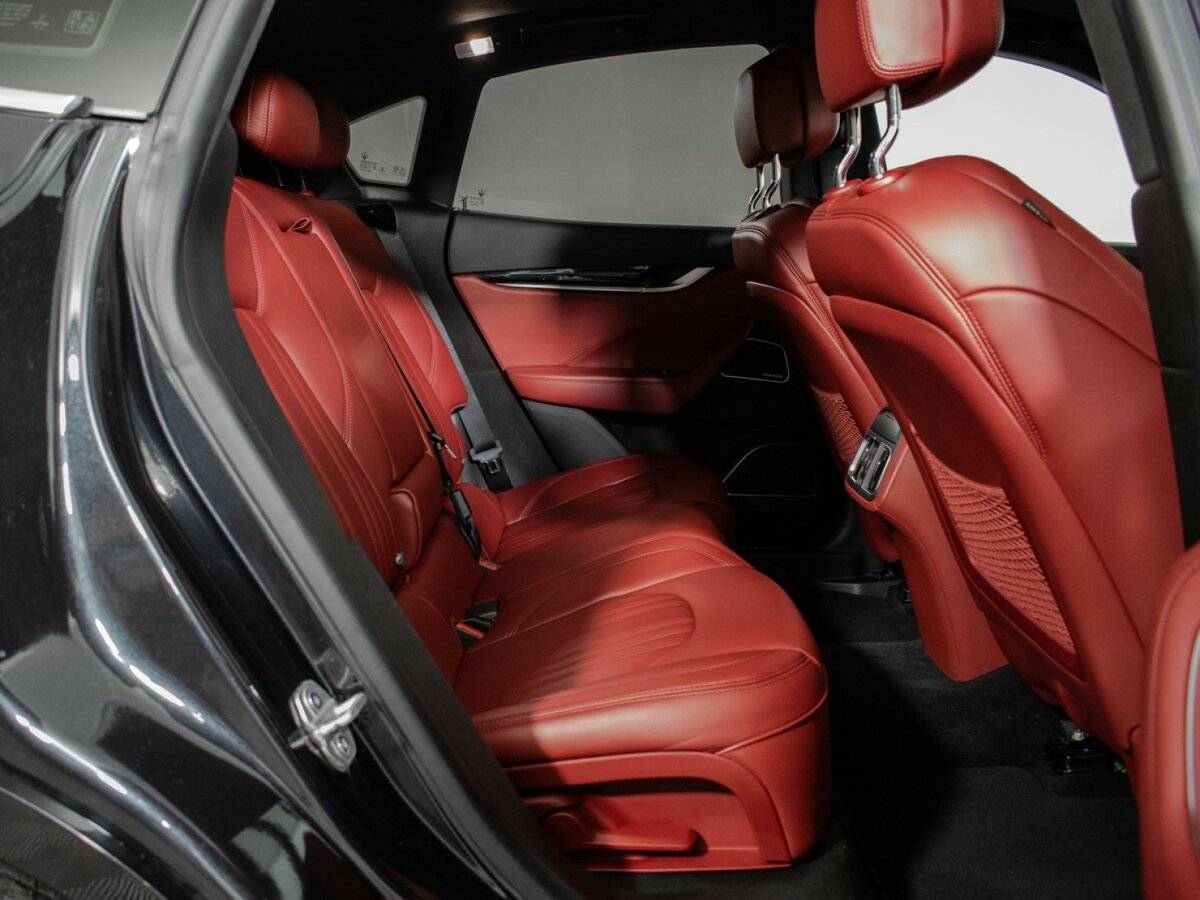 Купить Maserati Levante с пробегом. Фото: #9