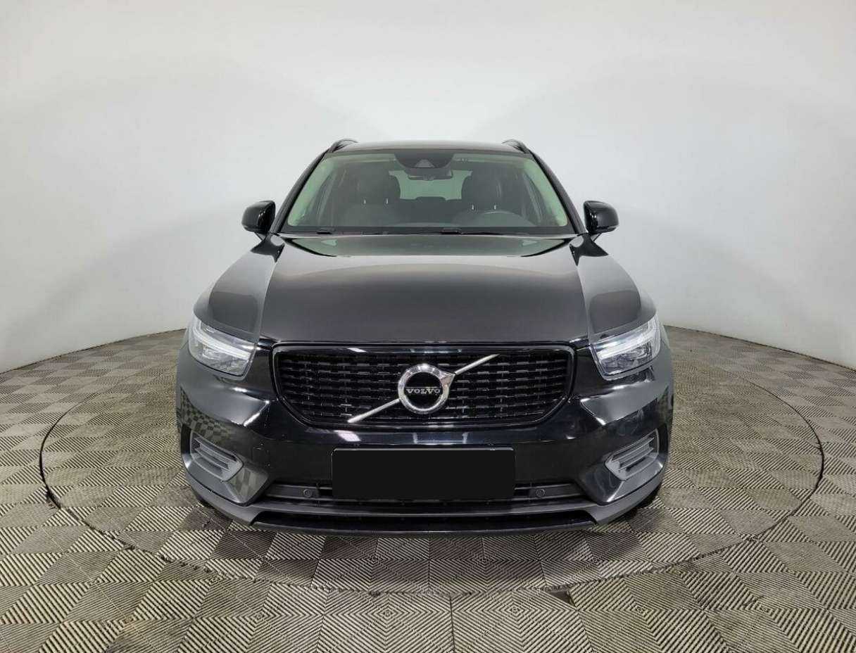 Купить Volvo XC40 с пробегом. Фото: #1