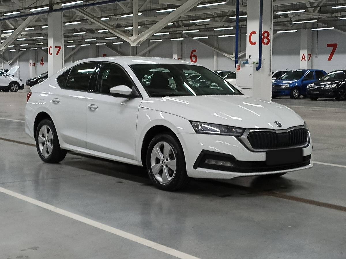 Купить Skoda Octavia с пробегом. Фото: #2