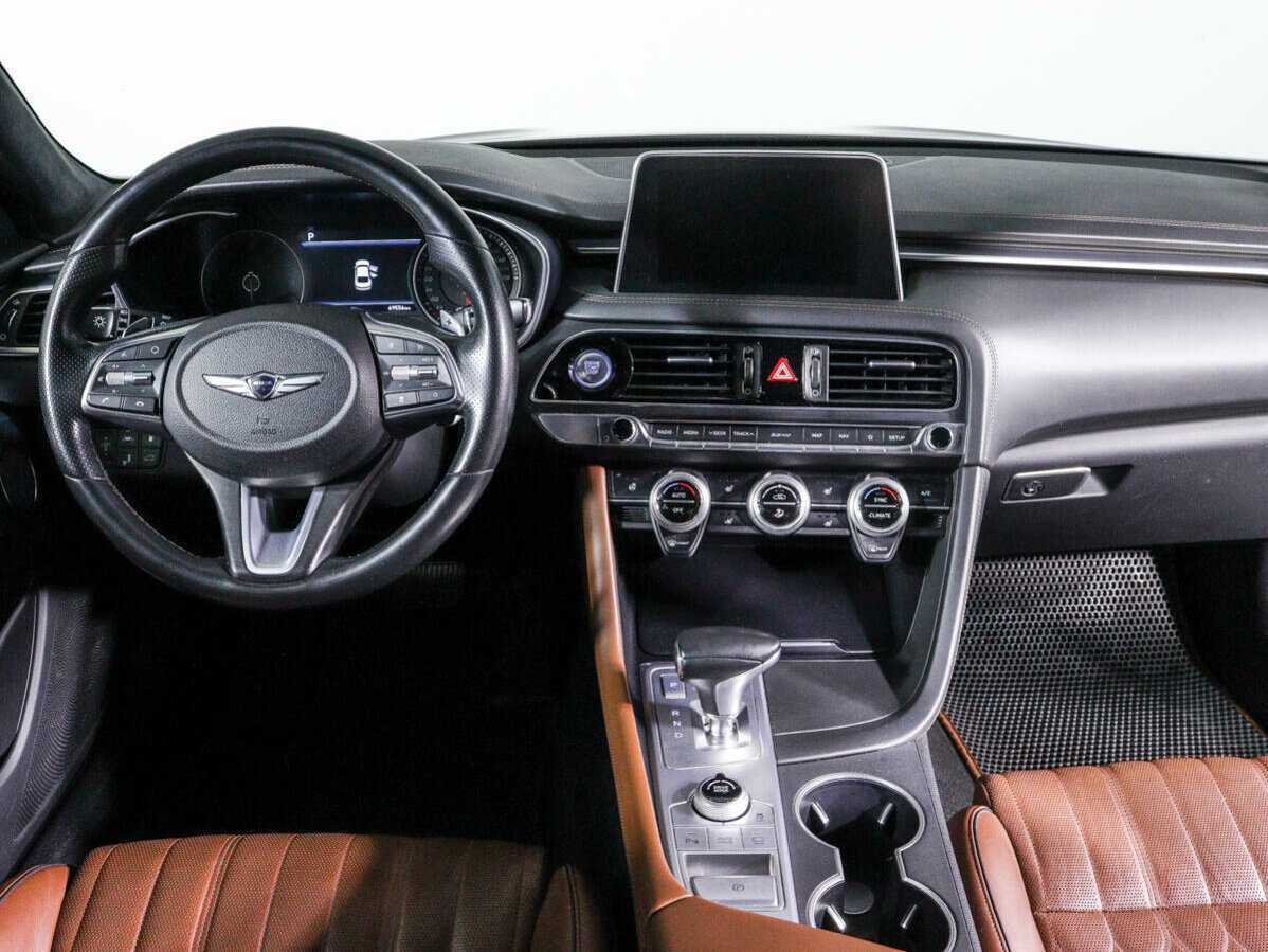 Купить Genesis G70 с пробегом. Фото: #11