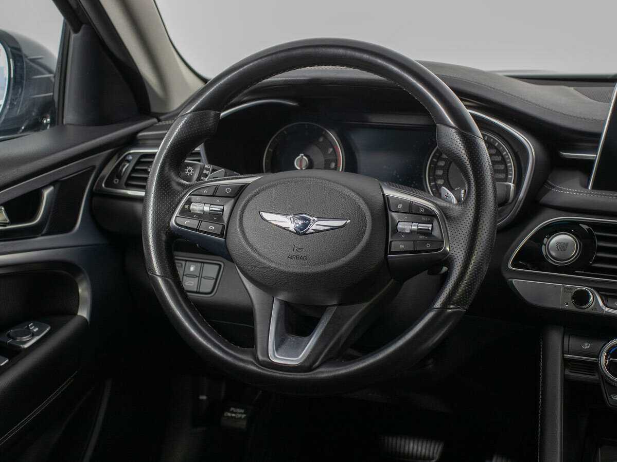 Купить Genesis G70 с пробегом. Фото: #17