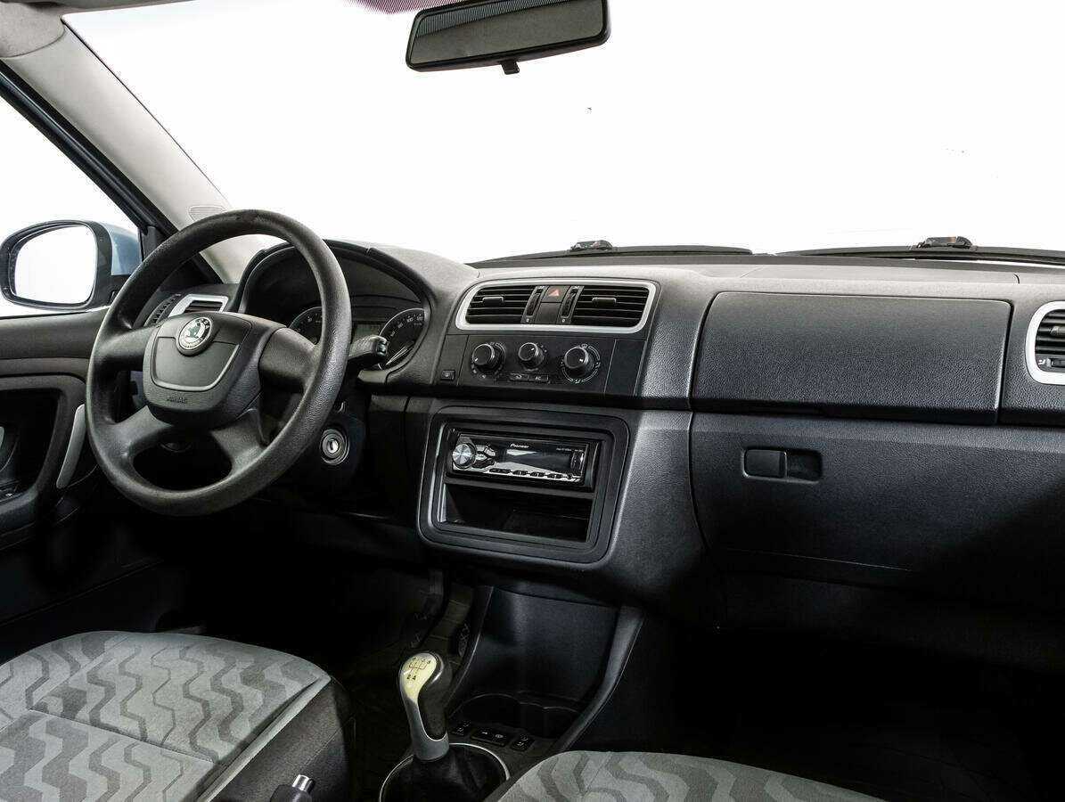 Купить Skoda Fabia с пробегом. Фото: #8