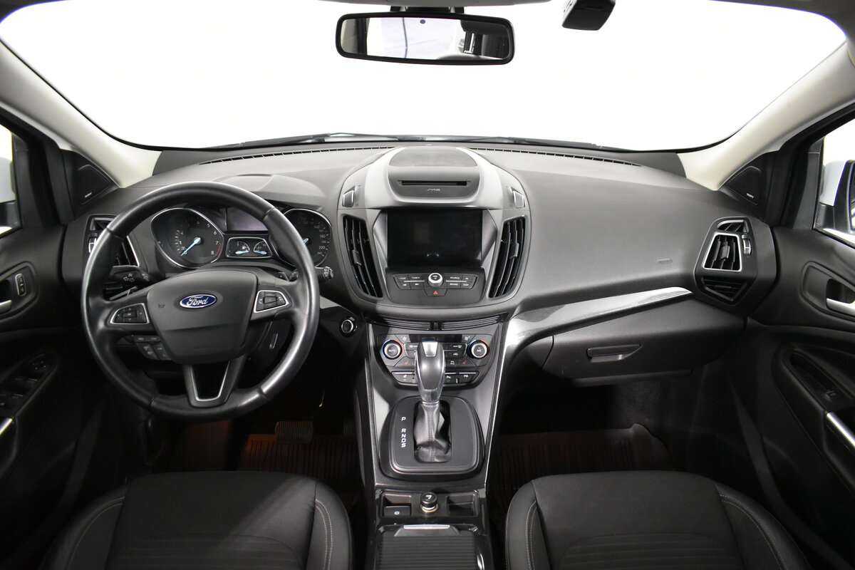 Купить Ford Kuga с пробегом. Фото: #9