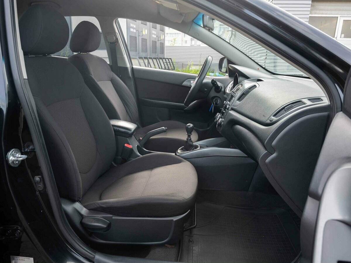 Купить Kia Cerato с пробегом. Фото: #11