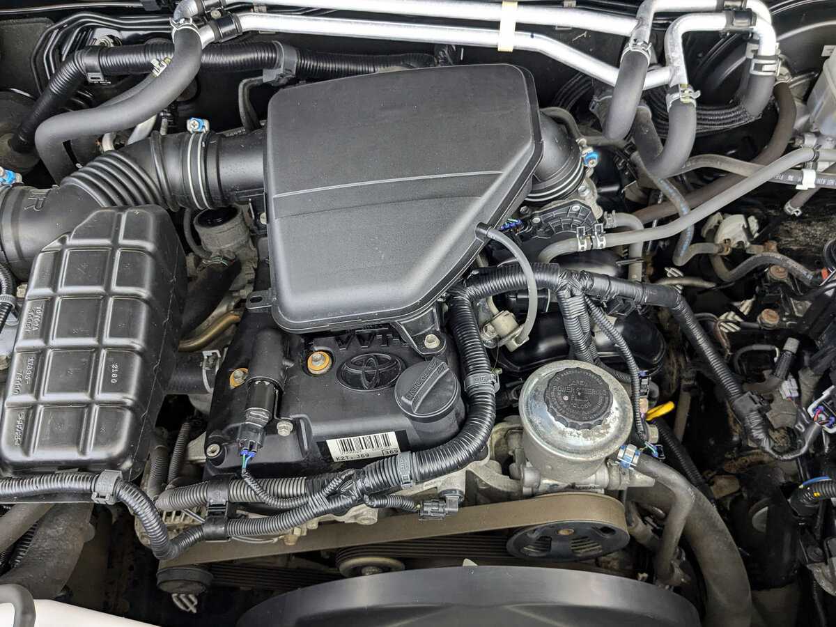 Купить Toyota Land Cruiser Prado с пробегом. Фото: #8