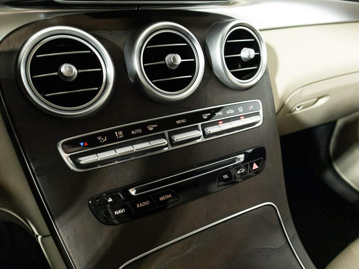 Купить Mercedes-Benz GLC с пробегом. Фото: #18