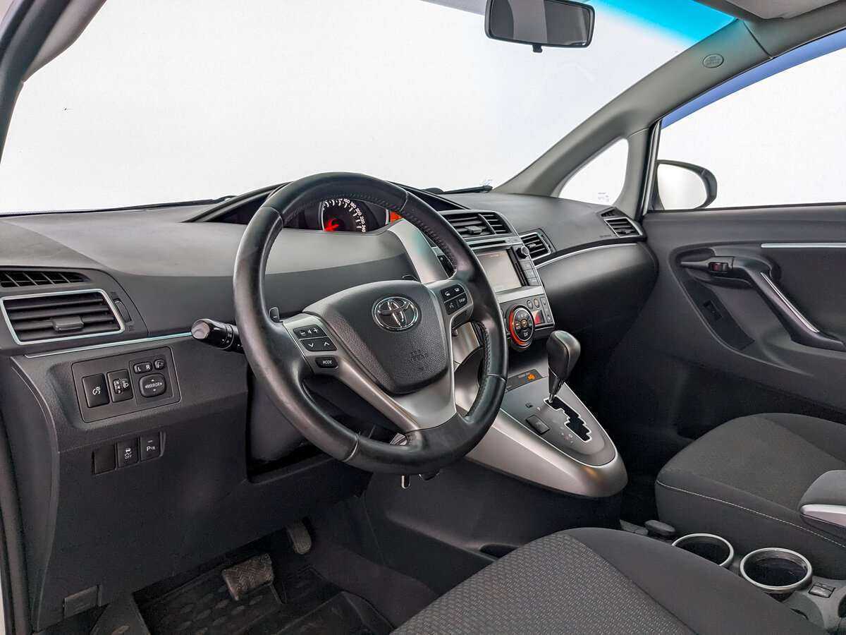 Купить Toyota Verso с пробегом. Фото: #13