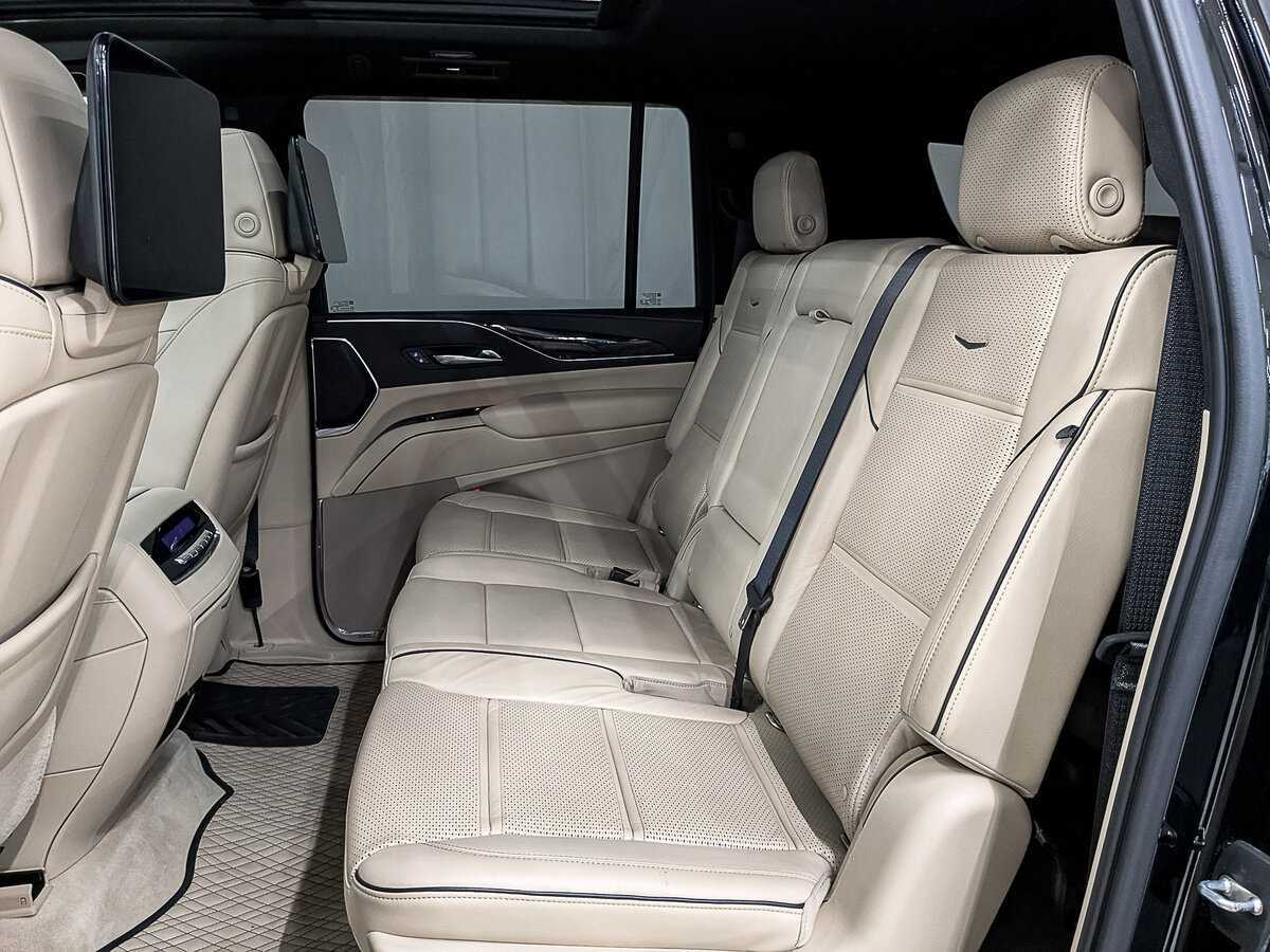 Купить Cadillac Escalade с пробегом. Фото: #15