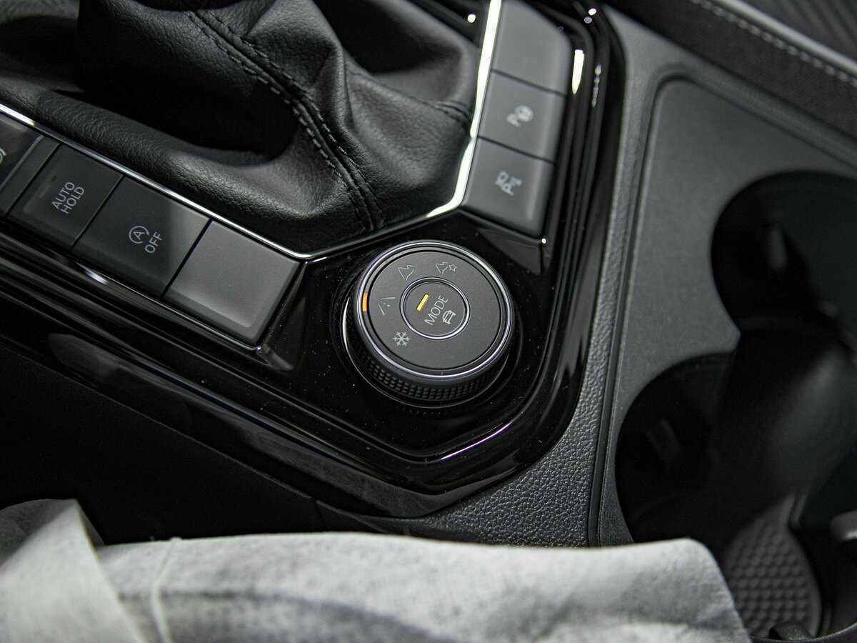 Купить Volkswagen Tayron с пробегом. Фото: #12