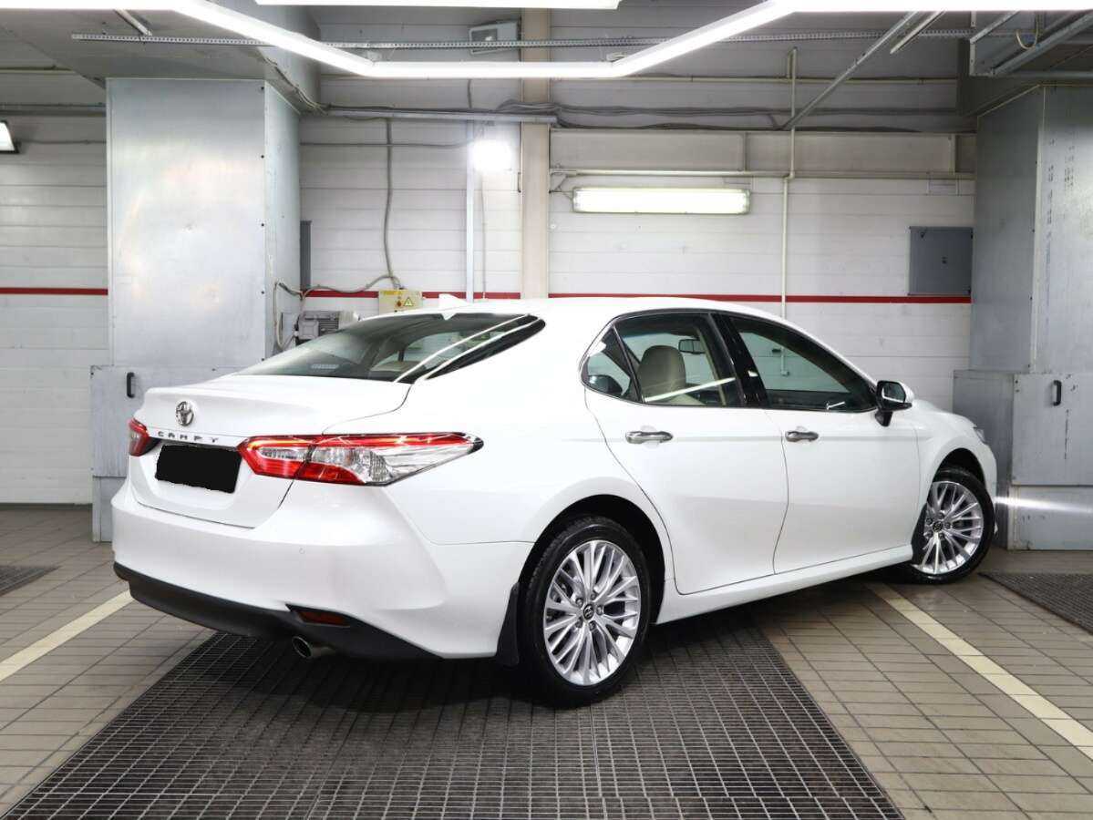 Купить Toyota Camry с пробегом. Фото: #1
