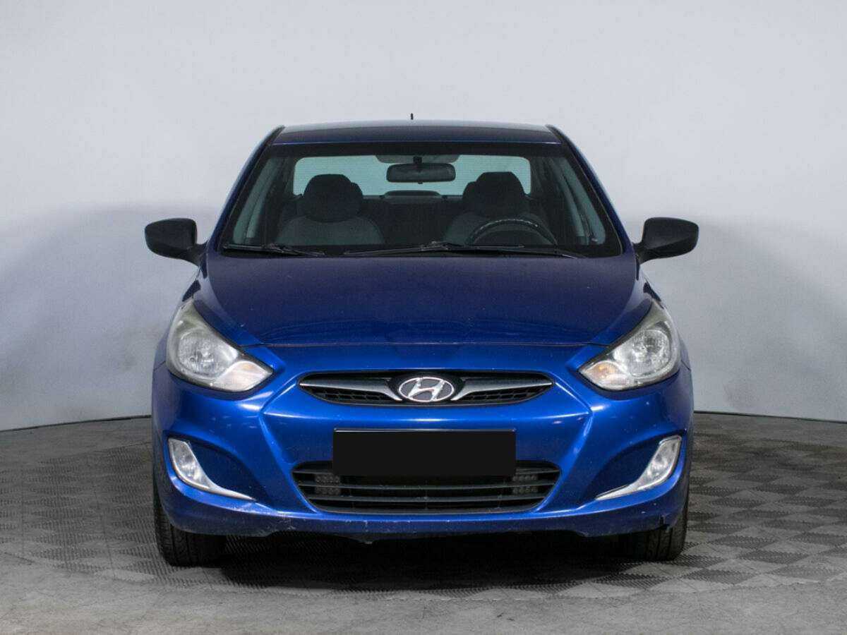 Купить Hyundai Solaris с пробегом. Фото: #1
