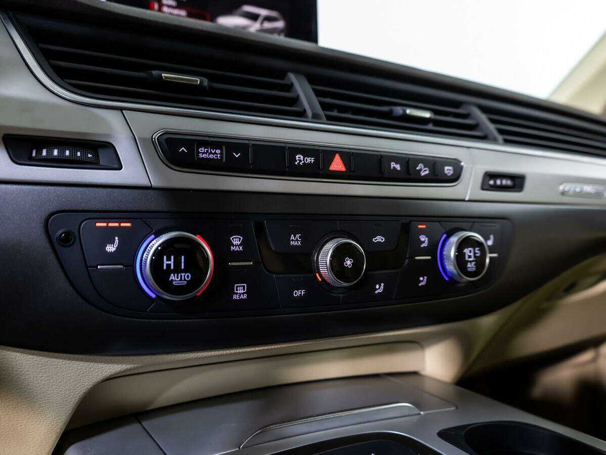 Купить Audi Q7 с пробегом. Фото: #13