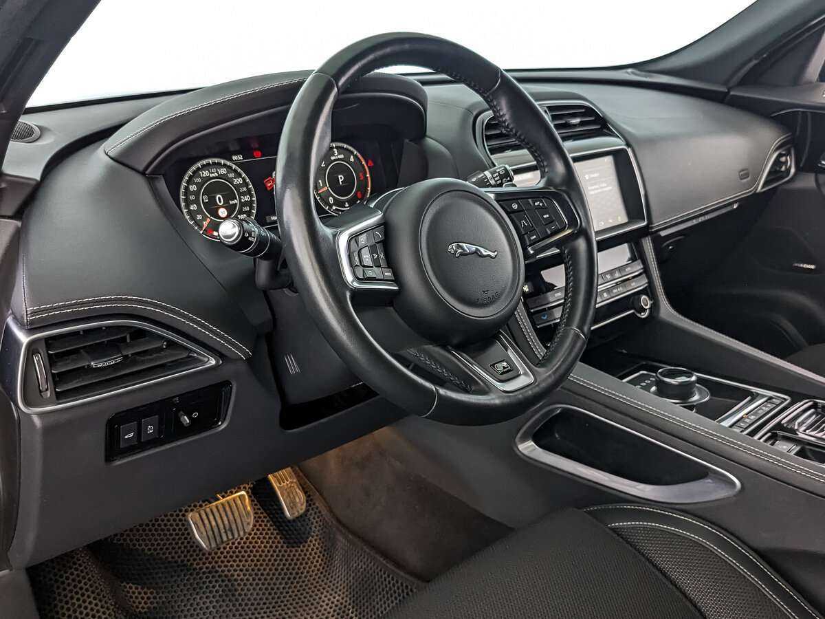 Купить Jaguar F-Pace с пробегом. Фото: #10
