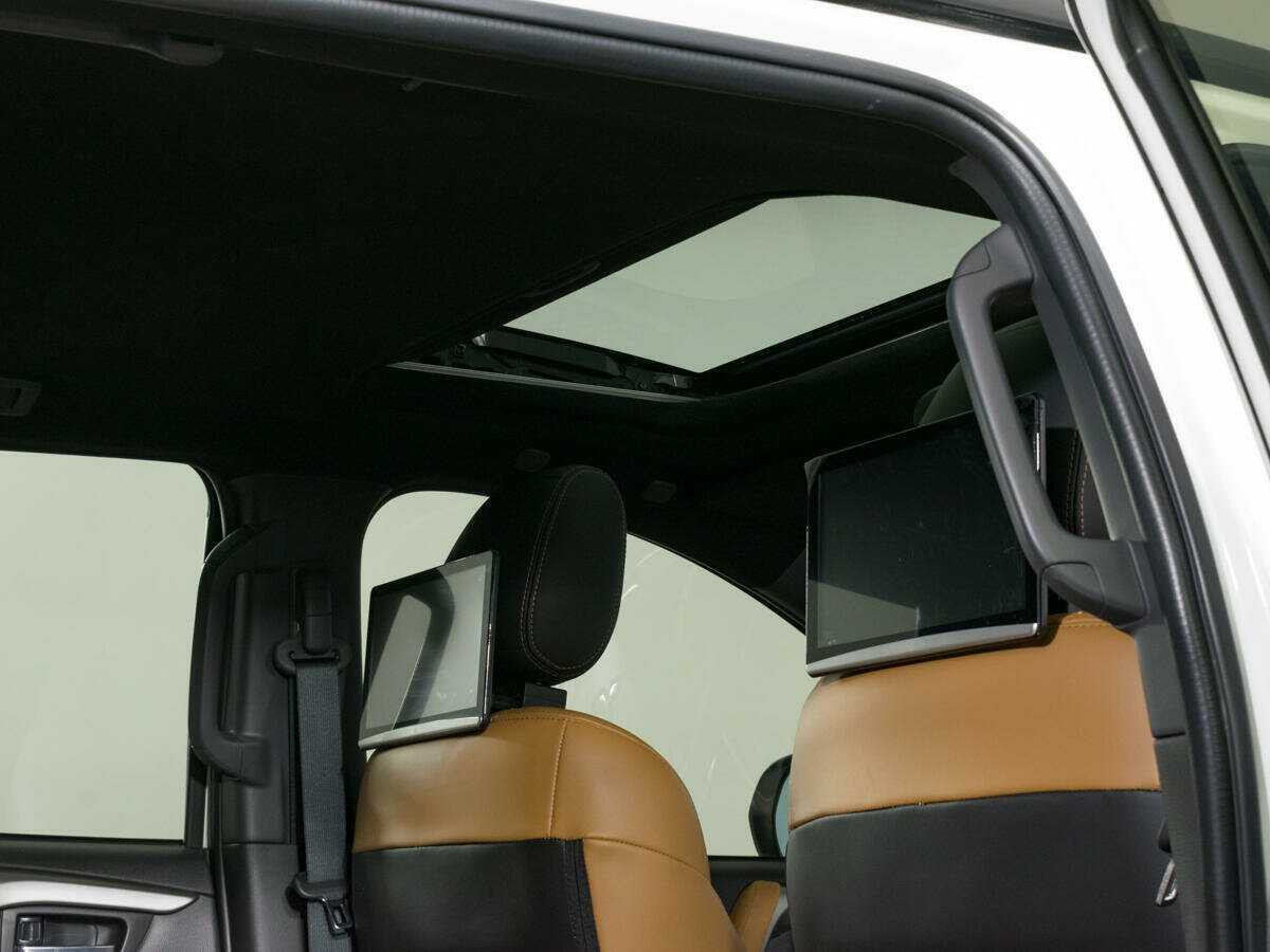 Купить Mitsubishi Montero Sport с пробегом. Фото: #12