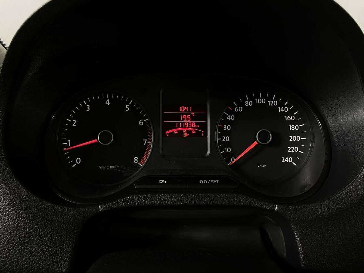 Купить Volkswagen Polo с пробегом. Фото: #8