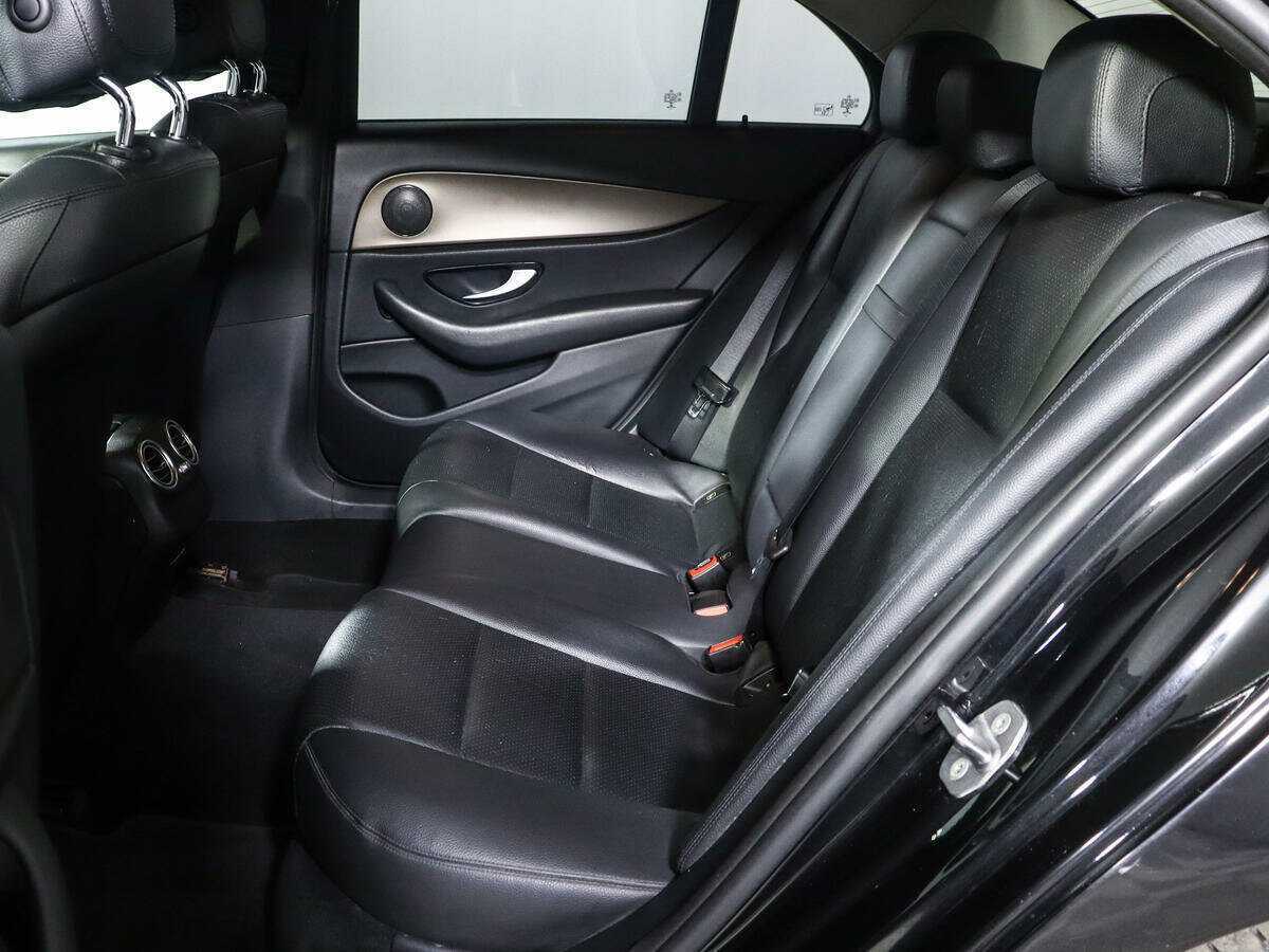 Купить Mercedes-Benz E-Класс с пробегом. Фото: #9