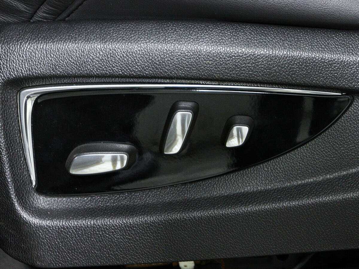 Купить Cadillac Escalade с пробегом. Фото: #24