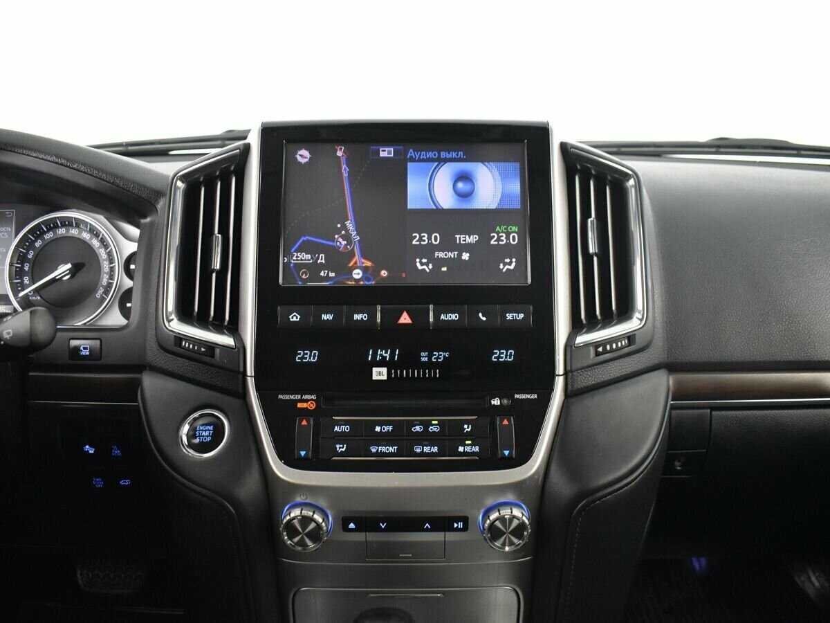 Купить Toyota Land Cruiser с пробегом. Фото: #12