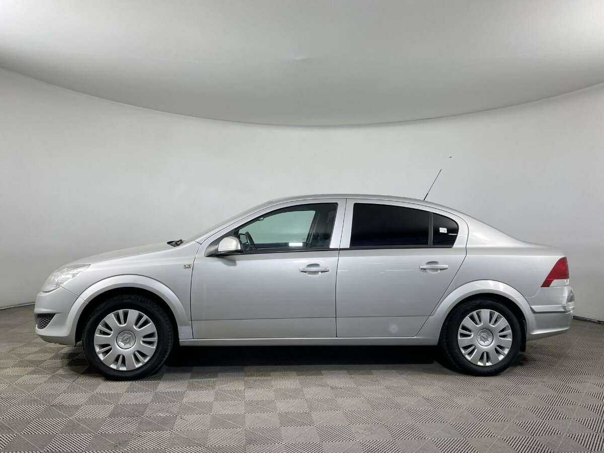 Купить Opel Astra с пробегом. Фото: #3