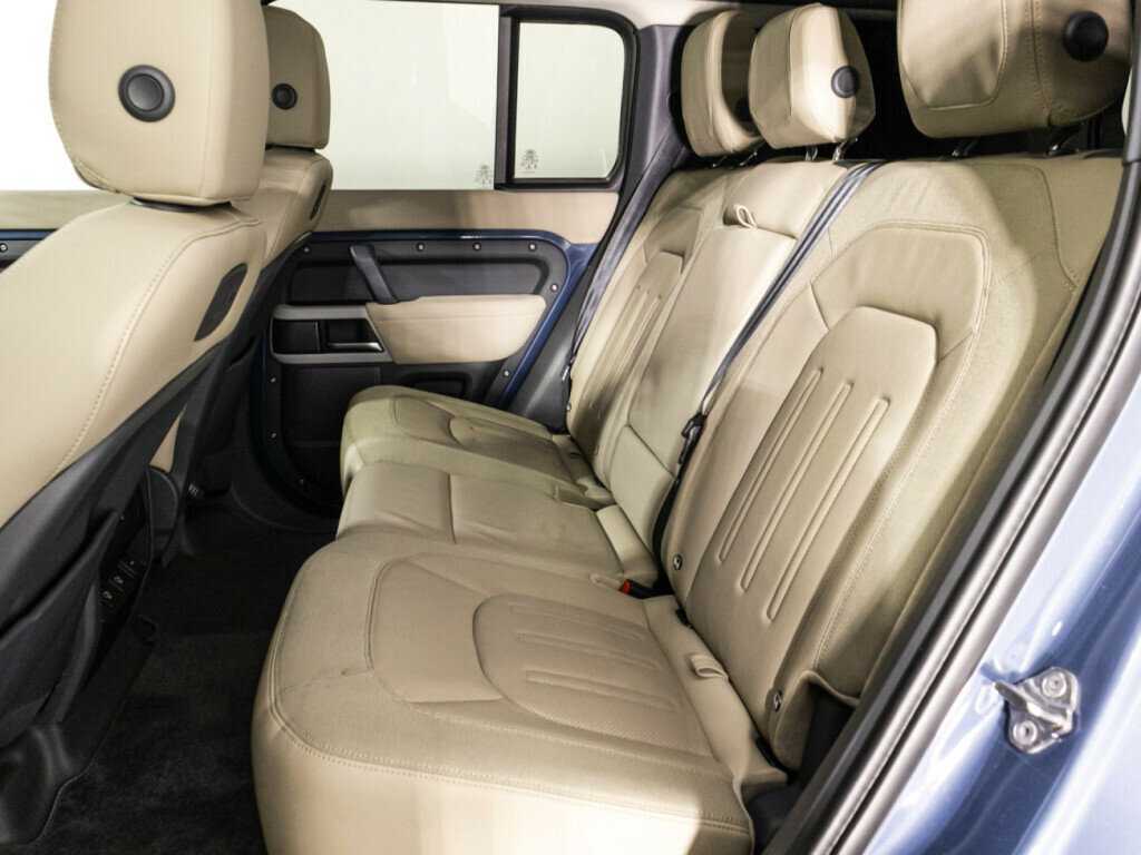 Купить Land Rover Defender с пробегом. Фото: #7