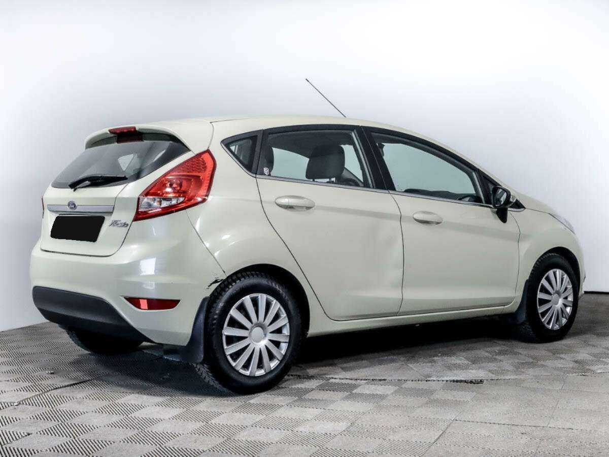Купить Ford Fiesta с пробегом. Фото: #3