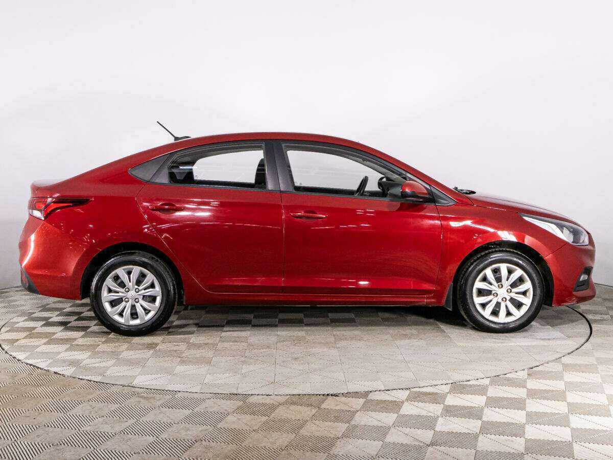 Купить Hyundai Solaris с пробегом. Фото: #3