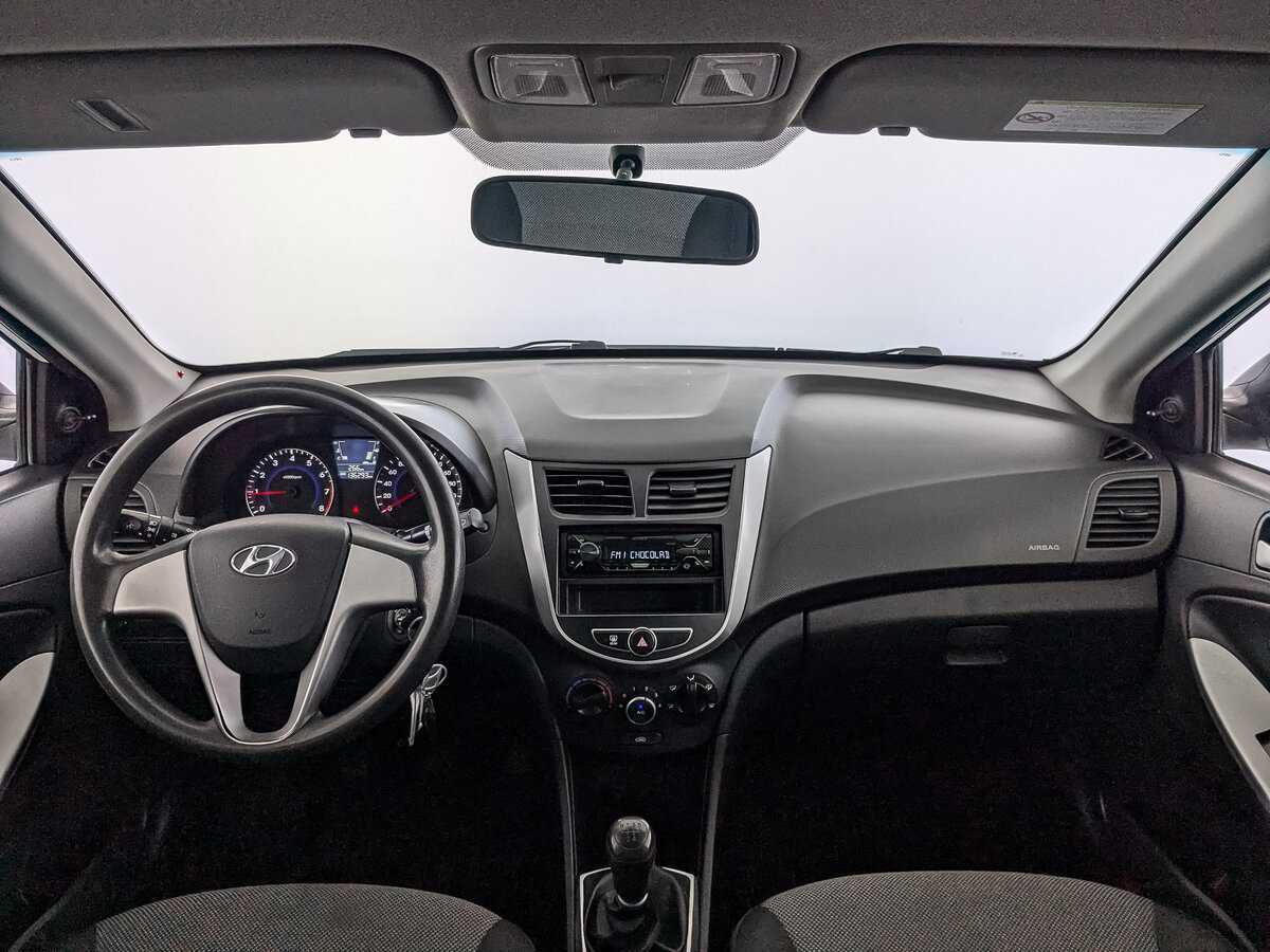 Купить Hyundai Solaris с пробегом. Фото: #9