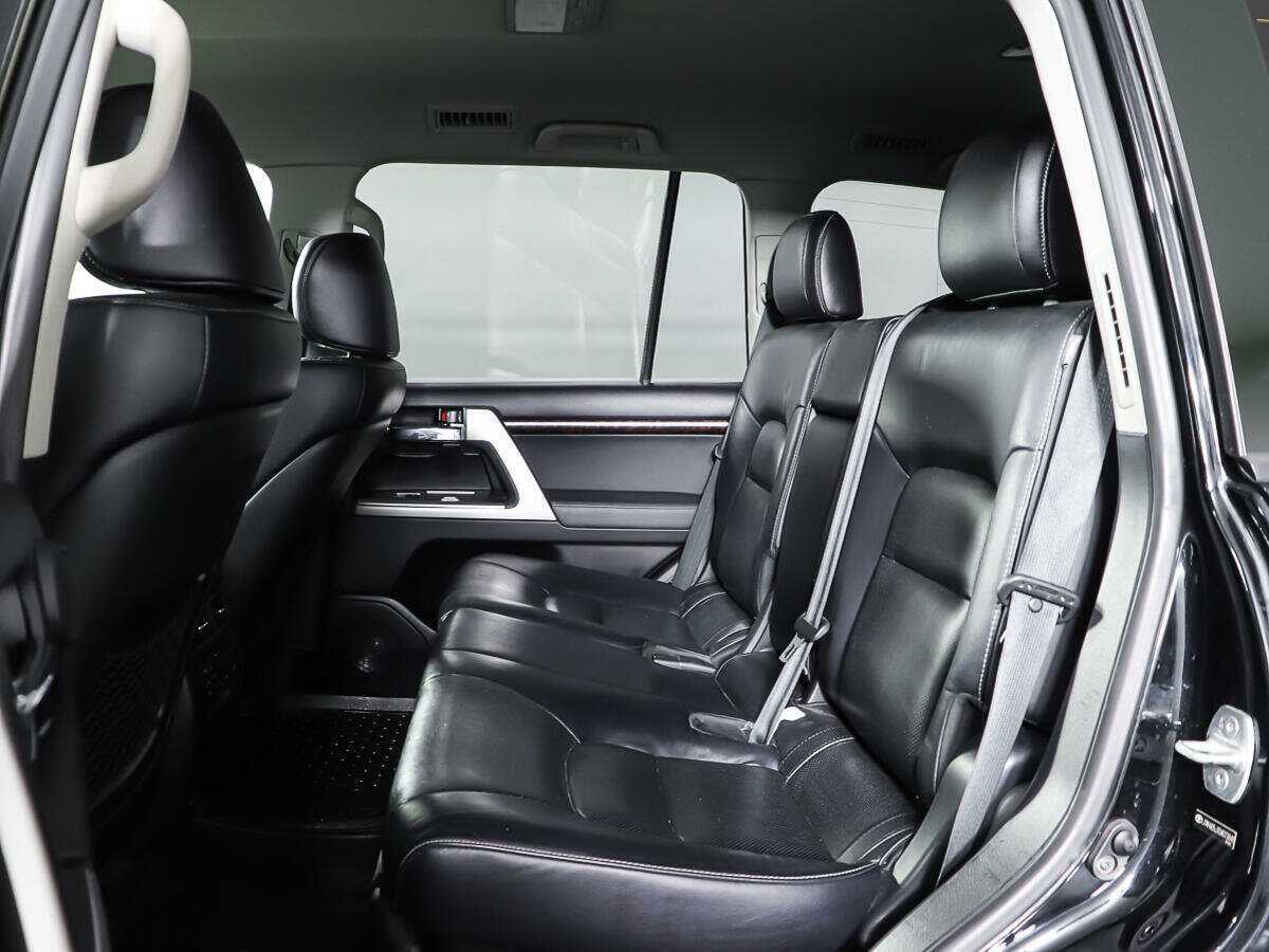 Купить Toyota Land Cruiser с пробегом. Фото: #9