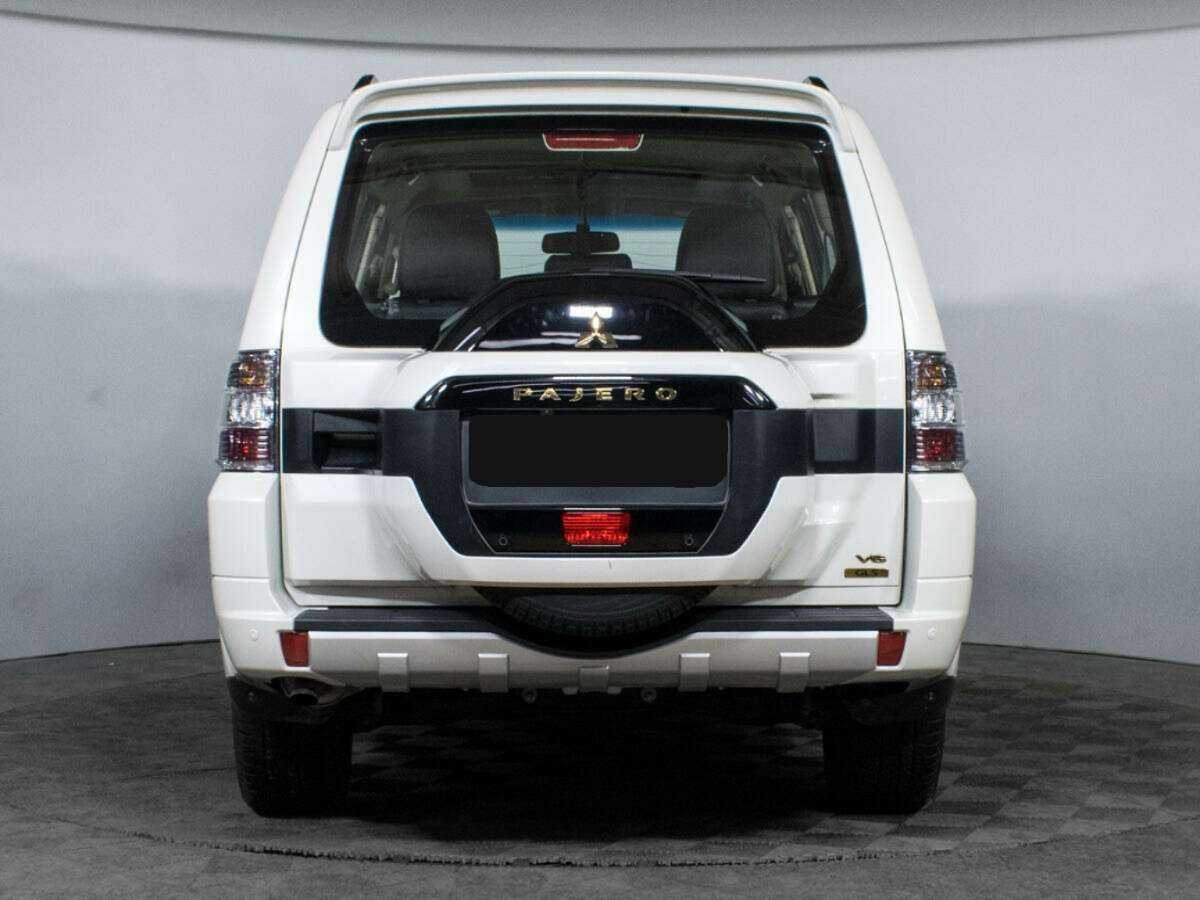Купить Mitsubishi Pajero с пробегом. Фото: #5