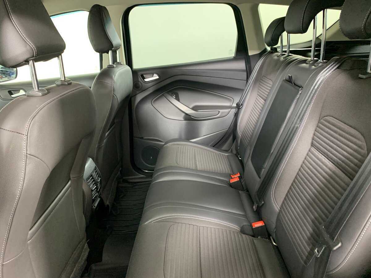 Купить Ford Kuga с пробегом. Фото: #18