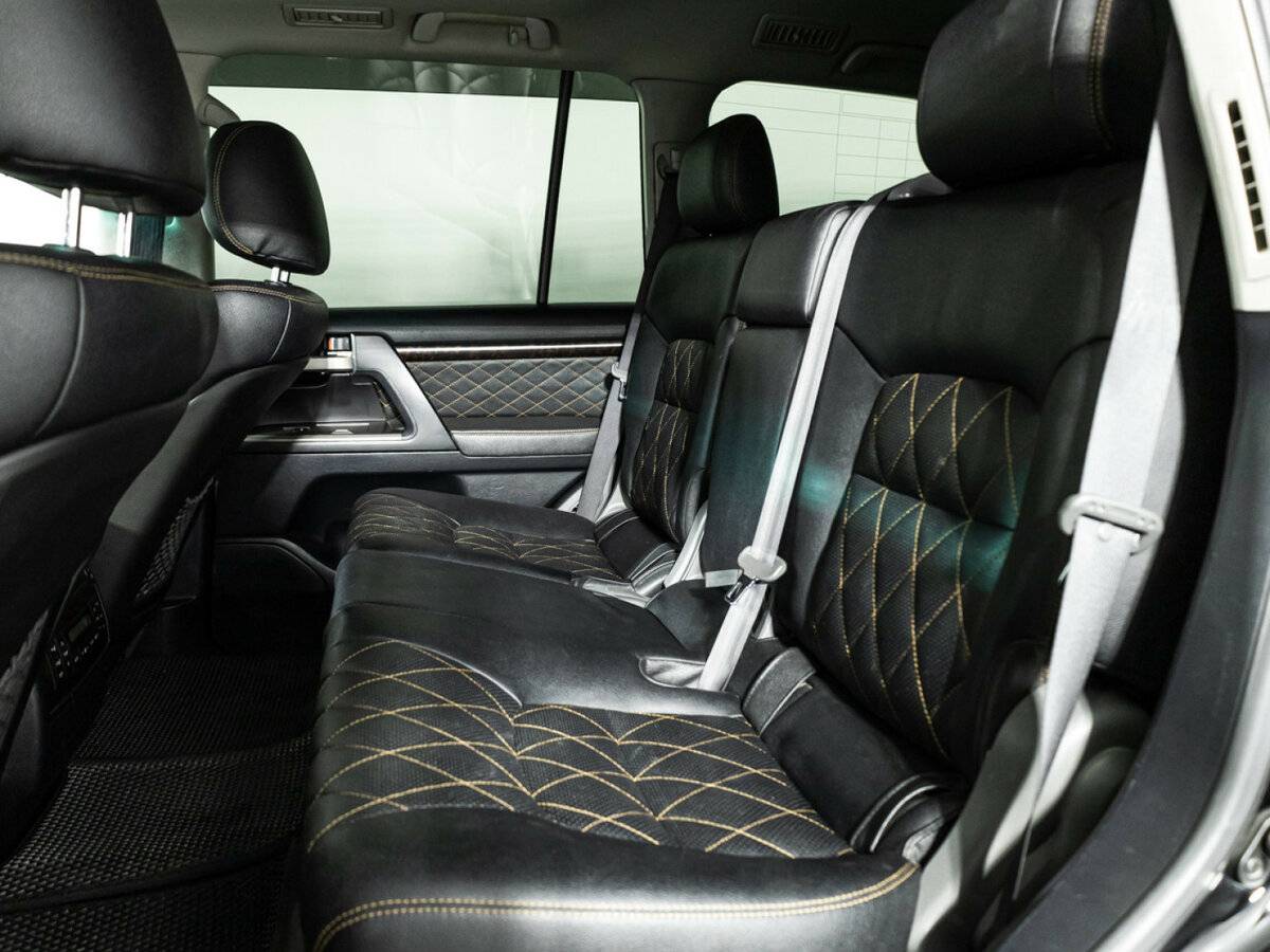 Купить Toyota Land Cruiser с пробегом. Фото: #6